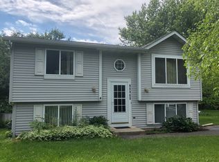 36696 N Oakwood Dr, Lake Villa, IL 60046