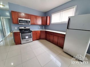 184 22nd St #3R, Irvington, NJ 07111