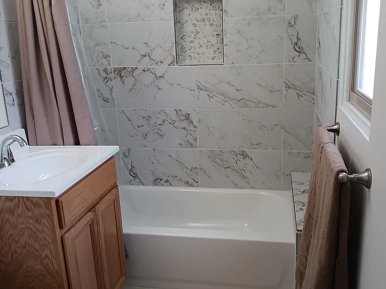 Beautiful tiled bath