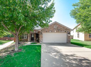 2003 Archer Dr, Grand Prairie, TX 75052