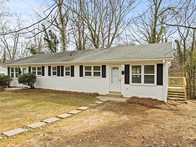 407 Yardley Ct #A — Photo 2