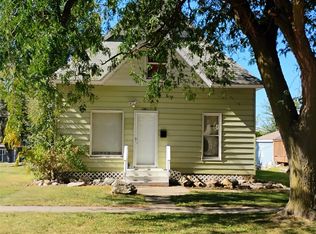 1417 7th St, Perry, IA 50220