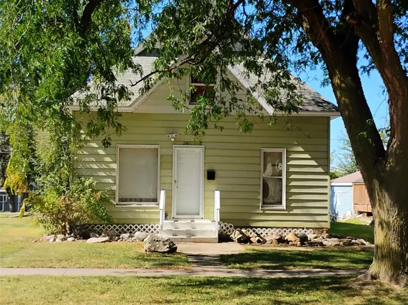 1417 7th St, Perry, IA 50220