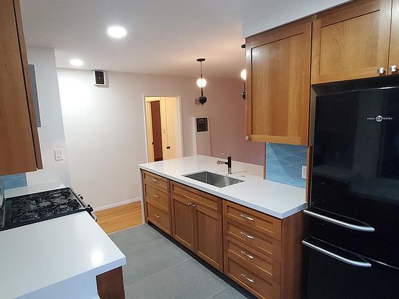 4th image of 2812 Hawthorn St #2812