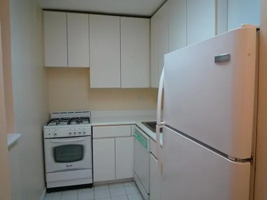 Rented by Raz Realty | media 25