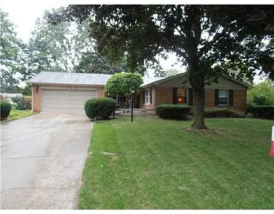 1333 Roelke Dr photo 1