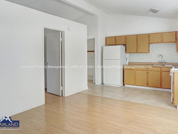 4th image of 2852 E St