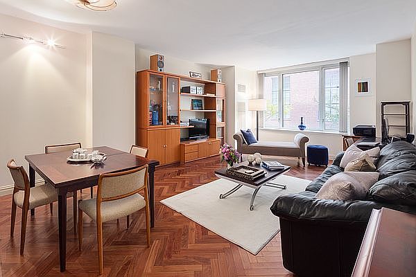 1st image of 90 E End Ave APT 3C