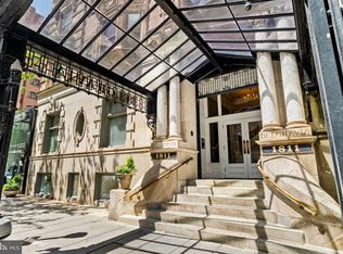 1811 Chestnut St APT 701, Philadelphia, PA 19103