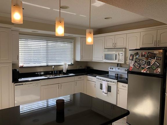 5th image of 6309 Newtown Cir APT B2