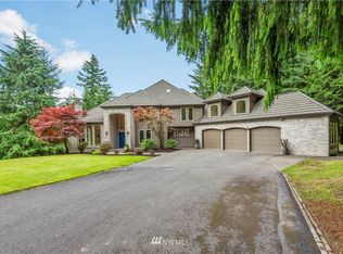 403 Twin Lakes Dr, Longview, WA 98632