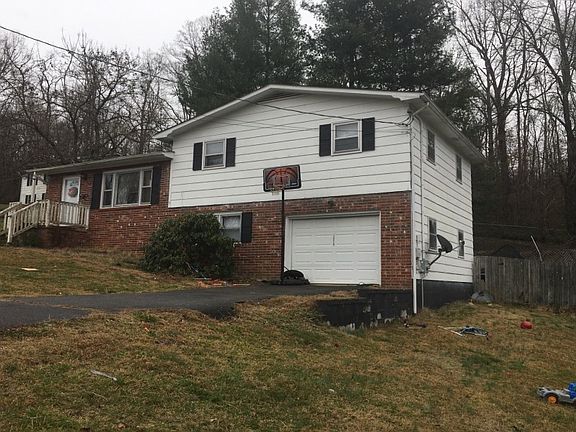 2nd image of 1215 Hillside Dr