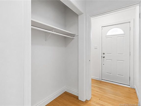 4th image of 41 Highlandview Rd