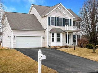94 Brookhaven Ln, Glenmont, NY 12077