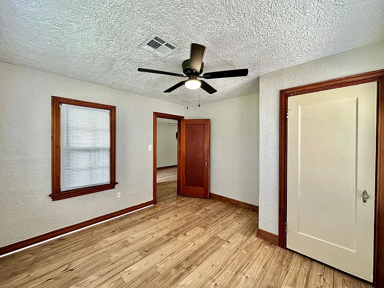 1506 NW Arlington Ave — Photo 9