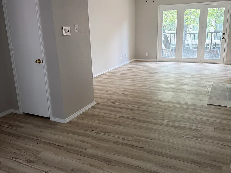 4303 Buena Vista St #202 — Photo 9