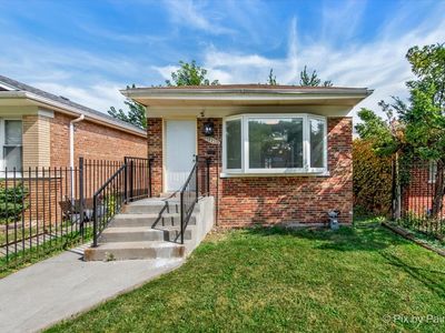 9023 S Dobson Ave, Chicago, IL, 60619