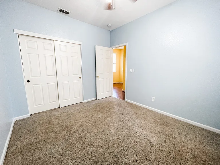 1837 Boardwalk Dr — Photo 12