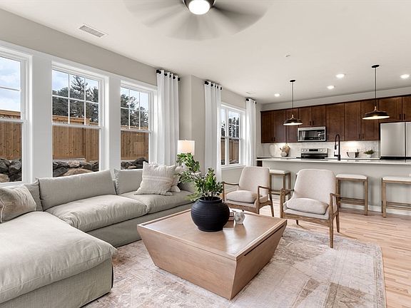 2nd image of 5 Peters Farm Way #401