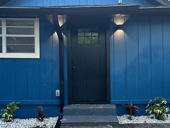 2nd image of 1155 Highland Ct N