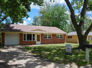 1520 Pipher Ln, Manhattan, KS 66502