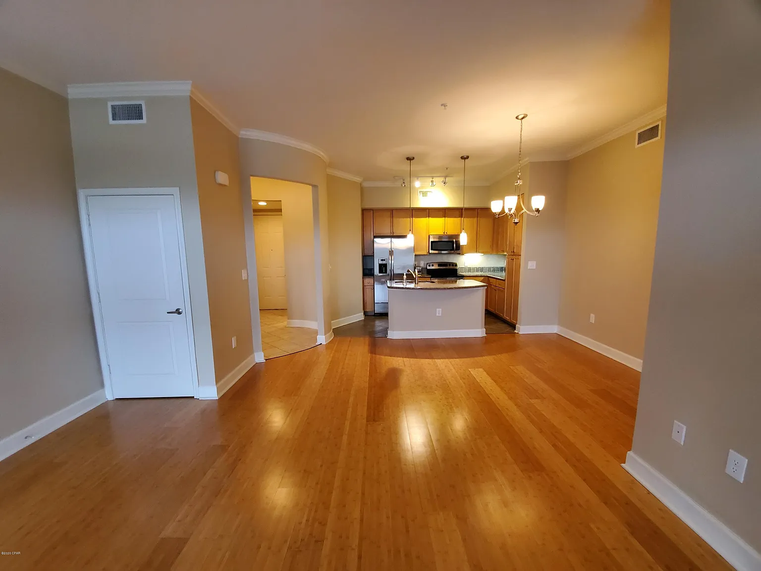 2 bed, 2.5 bath, 1325 sqft, $2,150 — Photo 4