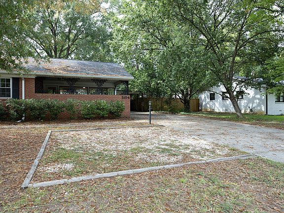 2nd image of 3104 Dixon Rd