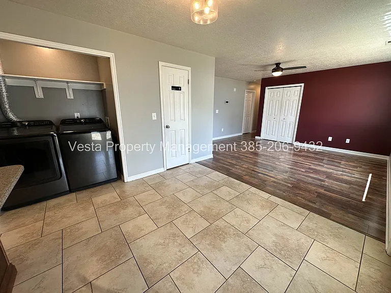1293 W 570 N — Photo 5