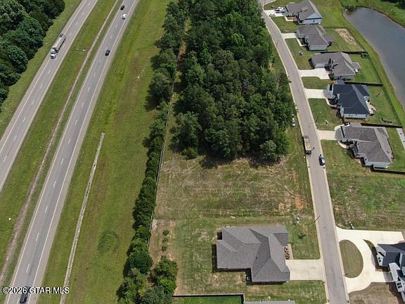 2nd image of 13 Ridgeway Dr