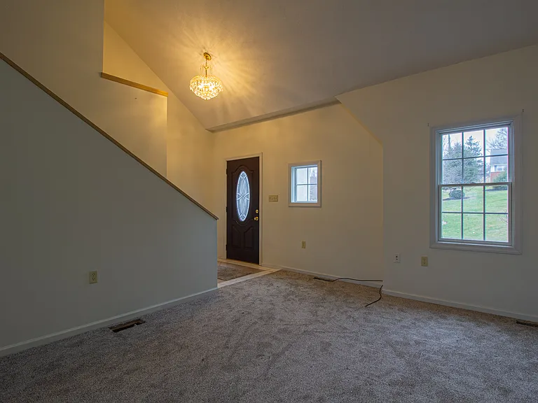 918 Harold Ave #918 — Photo 9