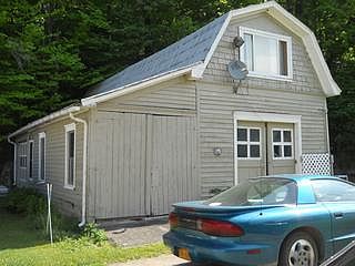 4th image of 63 E Greenwood St