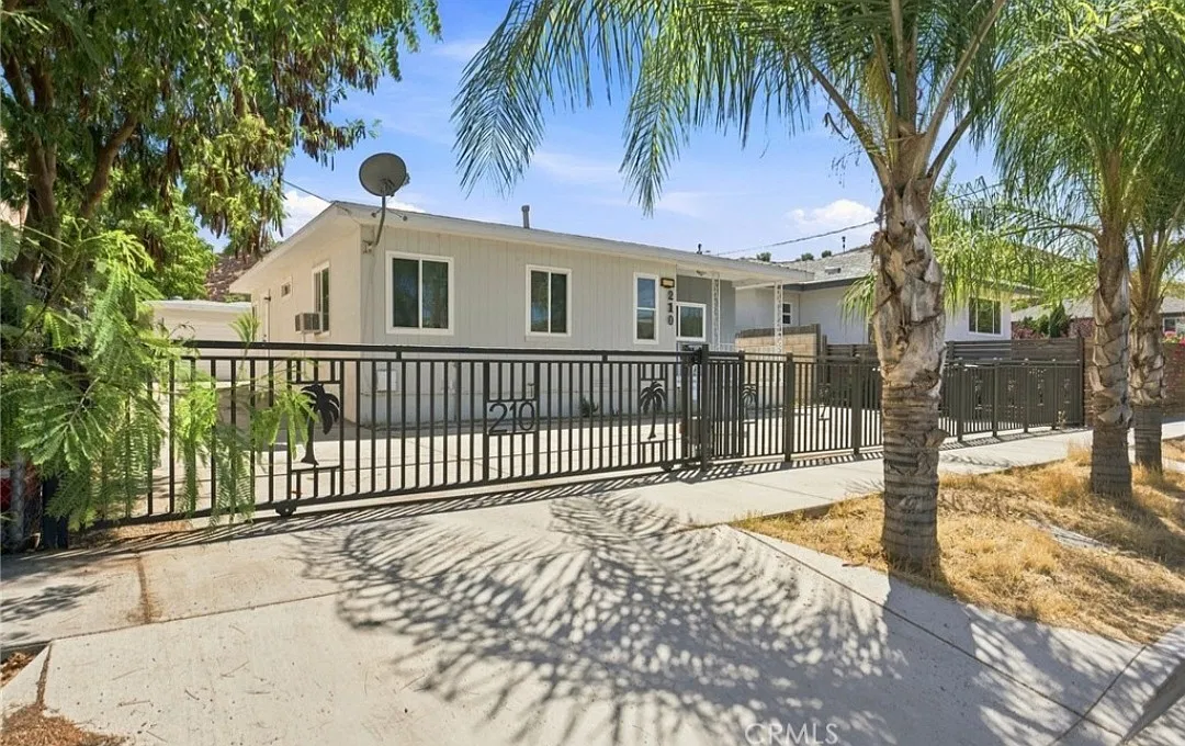 2 bed, 1065 sqft, $2,350 — Photo 1