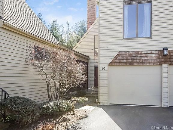 3rd image of 6 Arrowwood Ct #6