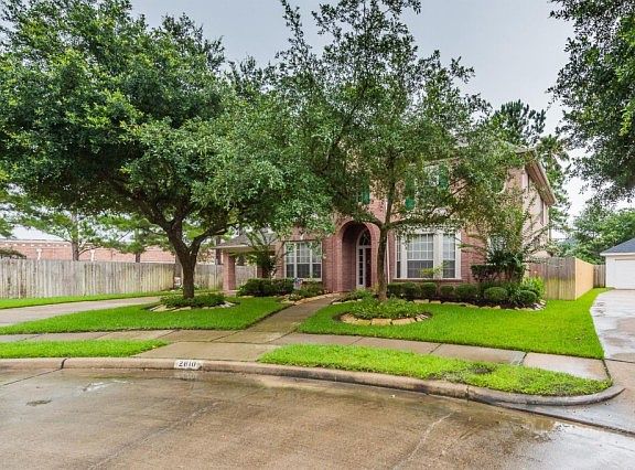 2nd image of 2810 Mission Hills Ct
