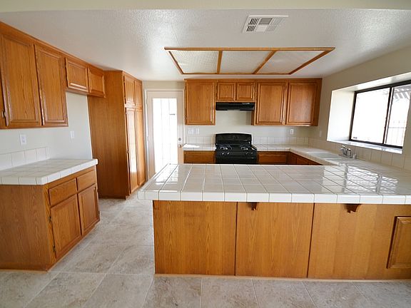 5th image of 1002 Brianna Ave