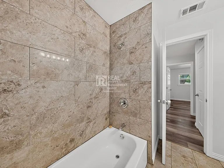 4401 Steven St — Photo 37