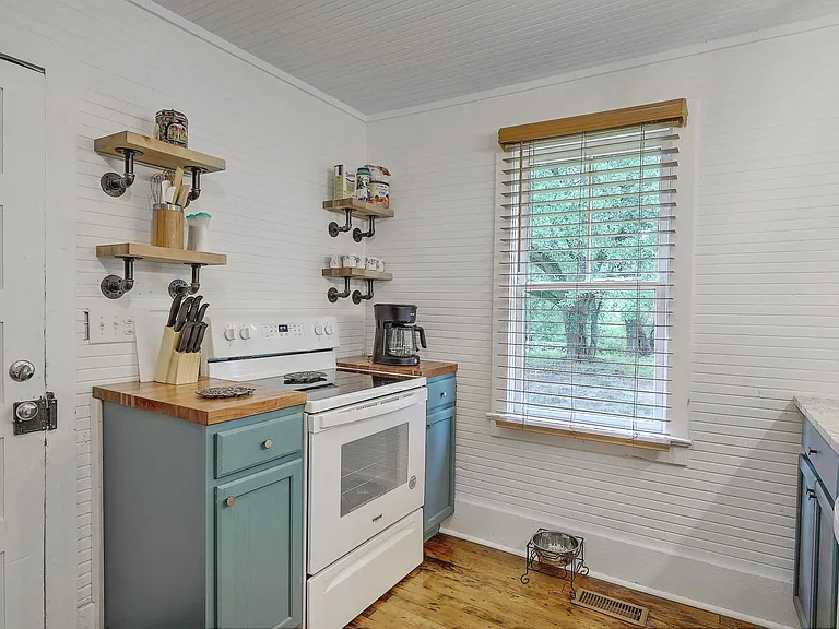 292 Greyback Rd — Photo 15