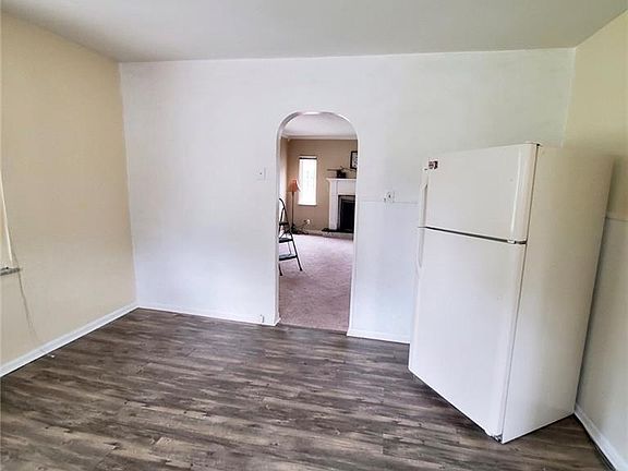 5th image of 3414 Oakmont Ave