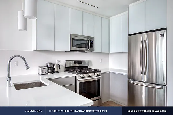 Rented by The Blueground | media 17