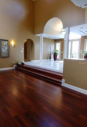 4th image of 2221 Earleaf Ct