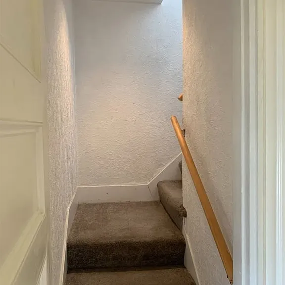 77 Sheridan Ave — Photo 22