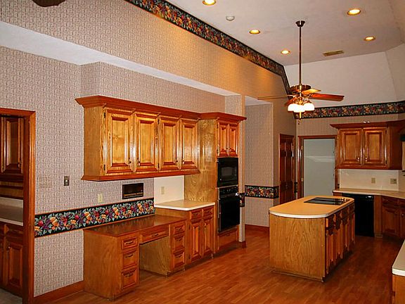 5th image of 17412 Jackson Pines Dr