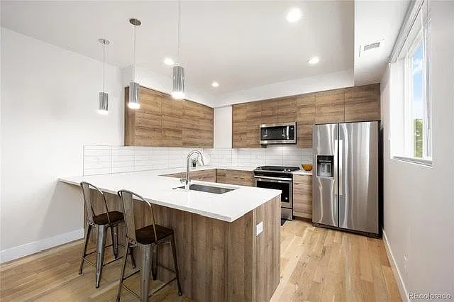 Kitchen - West Facing