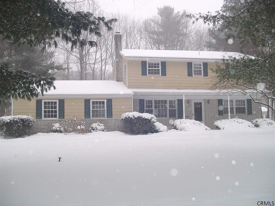 1st image of 38 Rolling Brook Dr
