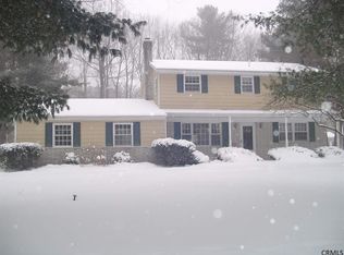 38 Rolling Brook Dr, Clifton Park, NY 12065