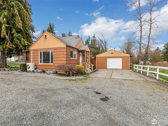 2nd image of 3021 128th Street E