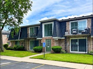 114B Foxberry Dr, Getzville, NY 14068