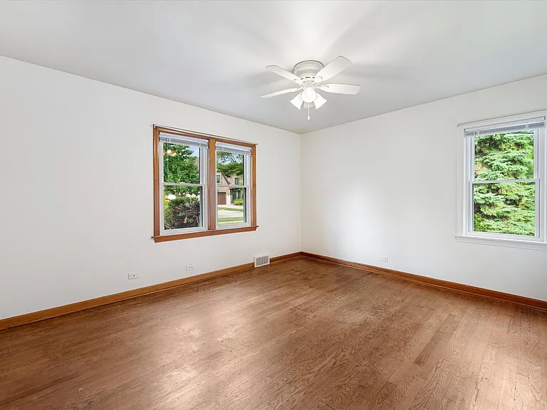 429 S Stratford Ave — Photo 15