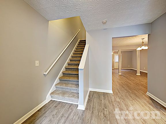 3rd image of 418 Whippet St