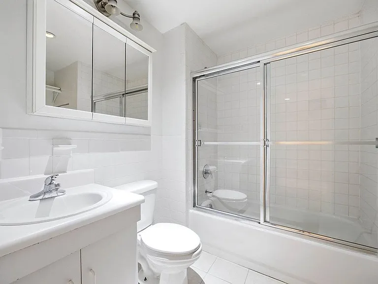 88 Fulton St #L6 — Photo 13
